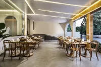 Antiliya Hotel (Yangshuo Yulong River Shili Gallery Branch)
