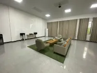 Zhongqing Jingcheng Riverside Mountain Hotel (Hekou Branch) Hotels in Dawu