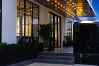 SFEEL Designer Hotel (Dukezong Ancient City Branch) Hotels in Shangri-La