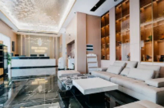 Yizhi Hotel (Qingyuan Yingde Binjiang Park Branch)