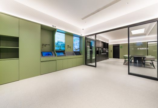 Hi Inn East Railway Station