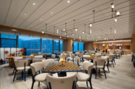 成都東大路地鐵站希爾頓歡朋酒店