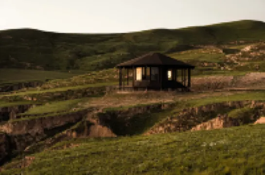 Azara Nomad Ngawa Yiqiu Hotel