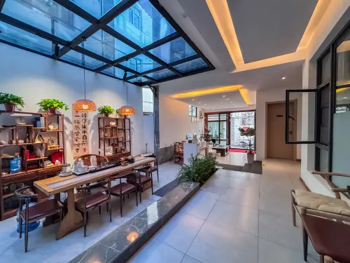 Yuyou My Heart | White Walls and Black Tiles · Yijing Boutique Stay (Dali Ancient City Erhai Gate) - رومانسي