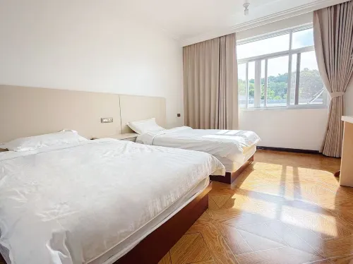 Cangnan Yuhao Langliwan Hotel