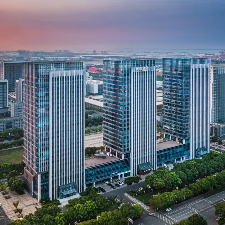Lefeng Taicang Port City Square Hotel
