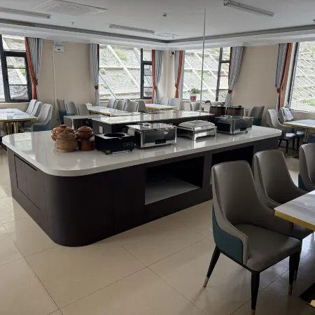 Loza Namba Manor Hotel