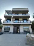 Yingfuju Homestay - parking