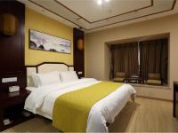 星程酒店(南昌西湖万达广场店) - 高级大床房