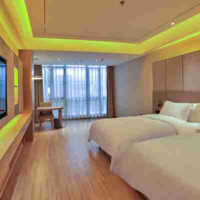 Sihai Grand Hotel Rooms