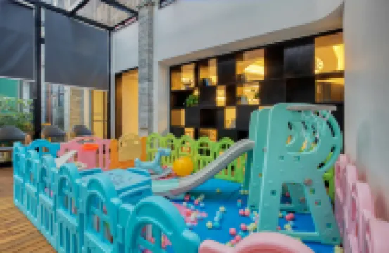 สาขาถนนตะวันตกหยางซั่ว ไพน์เฮาส์