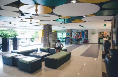Go Hotels Bacolod Hotel dekat Vista Alegre Evangelical Church