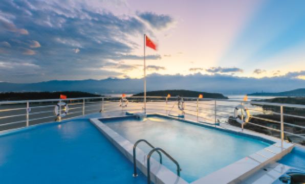 Songyun Skyline Seaview Holiday Hotel