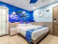 珠海海洋极地主题公寓 - 欢乐海豚大床房