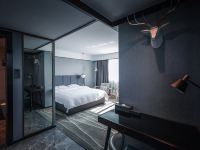 广州文悦丽华酒店 - 高级大床房