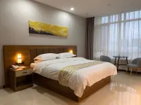 Huayi Selected Hotel (Rizhao High tech Zone Talent Store)