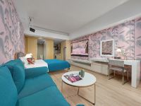 朗日国际公寓(广州珠江新城店) - 轻奢投影大床房