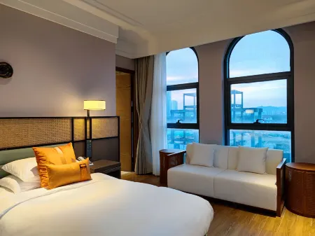 Brigh Radiance GulfHotel YanTai Отели рядом с достопримечательностью «Yantai Natural Museum»