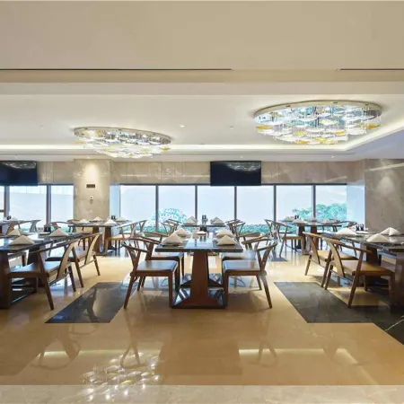 Li Cai Tian Qi Hotel Отели в г. Сяньян