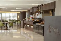 Avani+ Palm View Dubai Hotel & Suites - breakfast