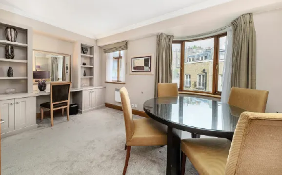 シュヴァル ナイツブリッジ