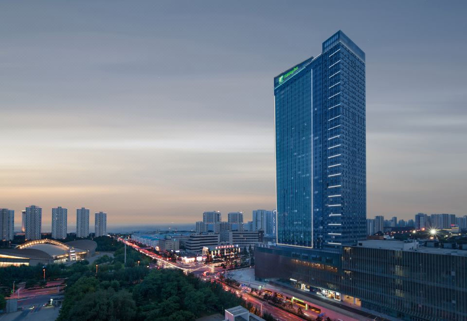 4. 홀리데이 인 친..