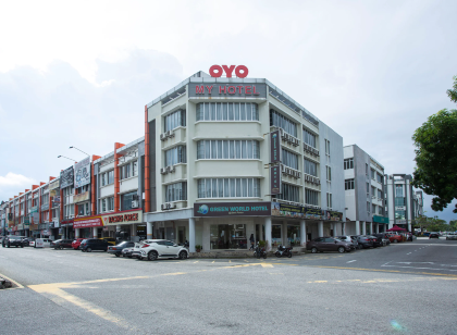 OYO 89966 Green World Hotel @ Seri Putra