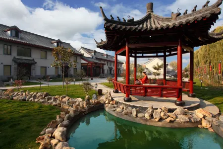 Fuzi Binshe Family Education Culture Boutique Hotel Отели рядом с достопримечательностью «WuMaCi Jie»