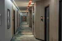 Linyi Bobo Xiong E-sports Hotel فنادق في لينلي