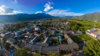Walking Lijiang Yard (Baisha Ancient Town Branch) Hotels in Baisha old town/FOLIDAY Town Lijiang Mediterranean Resort