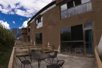 Mountain and cloud boutique inn（Jiaju Village）