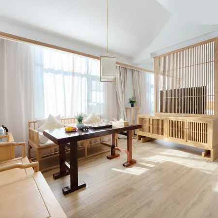 ChunQiu Oxygen-Rich Hotel
