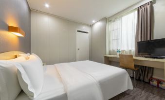 7 Days Inn (Wuhan Huquan Street Yangjiawan Metro Station)