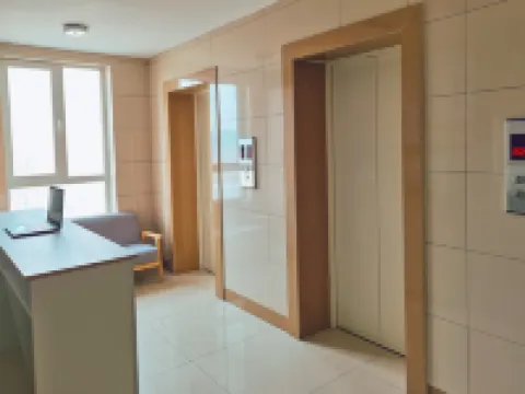 鳳城唯郡梧桐ホテル 鳳城のホテル