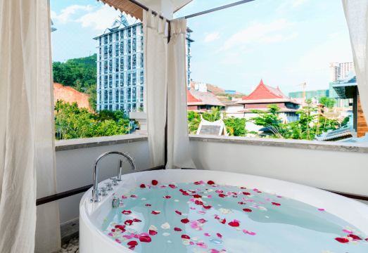 JOY LUCK LOTUS RESORT HOTEL Hotel Overview