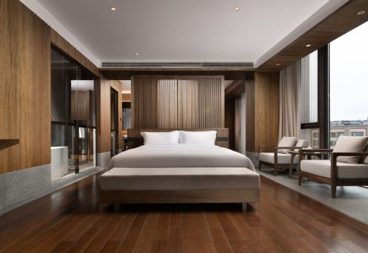 추주 호텔의 넓고 쾌적한 레스토랑