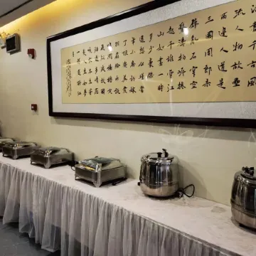 UP IN THE CLOUDS hotel