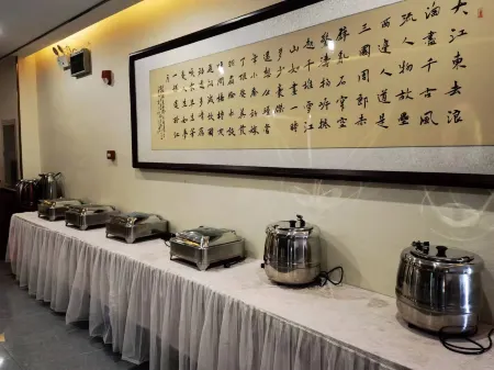 UP IN THE CLOUDS hotel Отели в г. Чиби