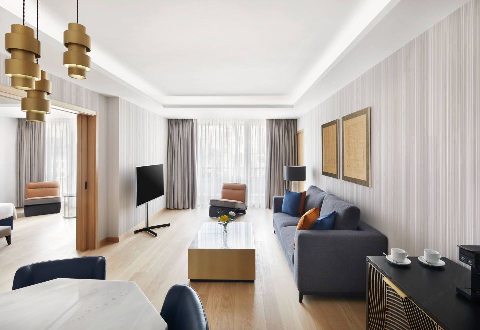 [그랜드 하얏트 아테네의 아름다운 수영장]