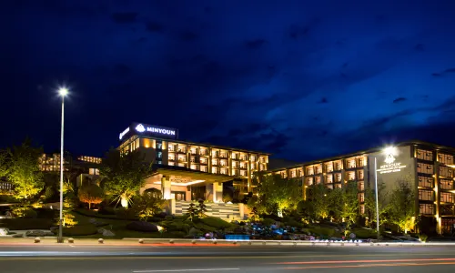 Minyoun Langzhong Ancient City Resort