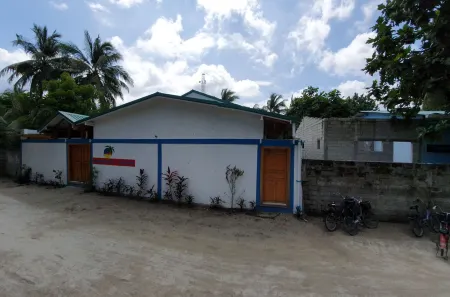 Origami Inn Himandhoo
