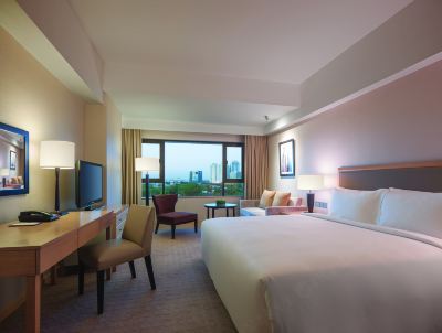 スーペリアルーム ニューワールド マカティ ホテル、マニラの写真