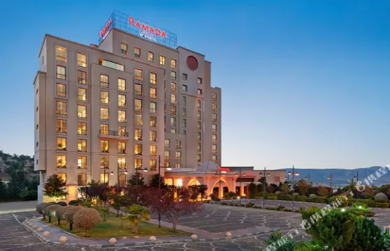 馬爾丁温德姆華美達廣場酒店