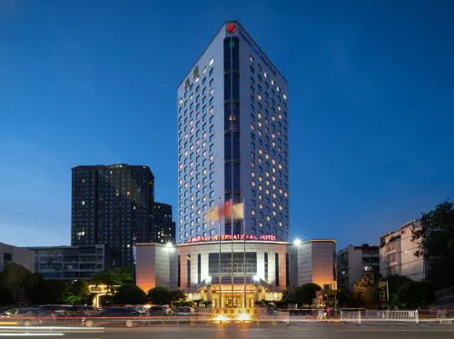 โรงแรมนานาชาติ จิงเว่ย - ที่มีที่จอดรถ