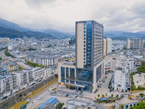 如家商旅飯店（鳳慶廣場店）