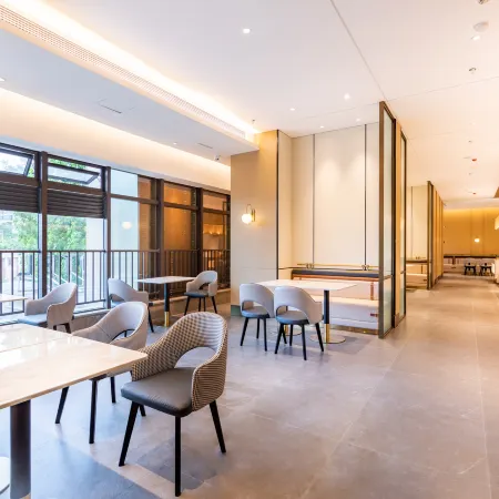Zhaoqing Qixingyan Xinghuyifang Atour Hotel