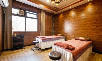 Oukai Yayuan (Nanyang Medical Holy Temple Wanda Plaza Store)