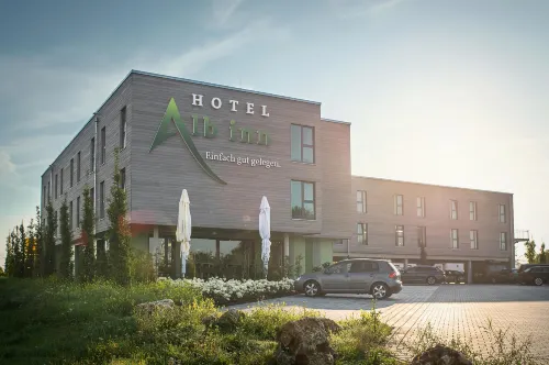Alb Inn - Hotel & Apartments فنادق في Bad uberkingen