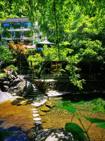 Yubaiyunyuan Meiji Home Отели рядом с достопримечательностью «Tianlongjiupu»