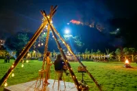 Yangshuo Fadai overhanging hot spring light luxury hotel